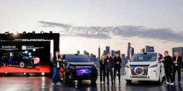 فاراداي إكس تكشف عن منتجين عالميين رائدين مع هيكل تكنولوجي تحولي — سيارة إف إكس سوبر ون متعددة الأغراض الذكية، ونظام إف إف سوبر إي أي آي ف.ا.س.ي، وهيكل وكيل الذكاء الاصطناعي المجسّد إف إف إي أي آي 6×4.